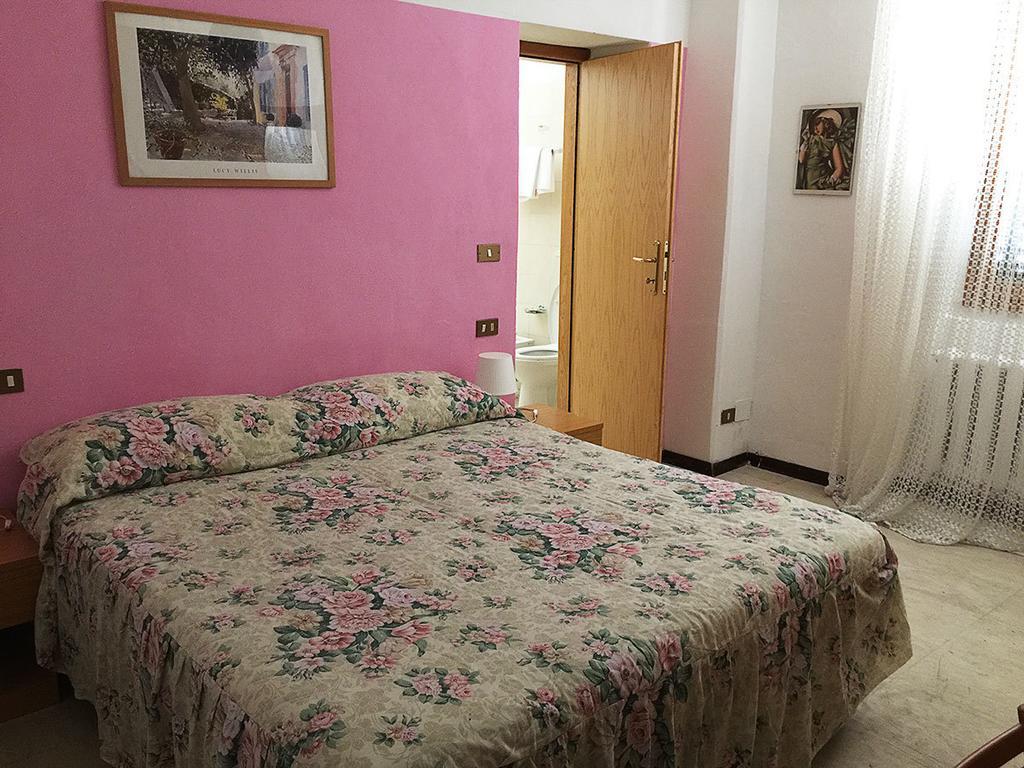Albergo Ristorante La Torretta Castiglione dei Pepoli Habitación foto